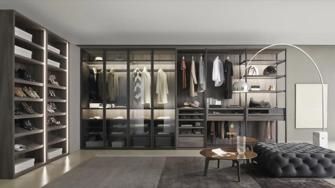 Vaatekaapit/TV-tasot